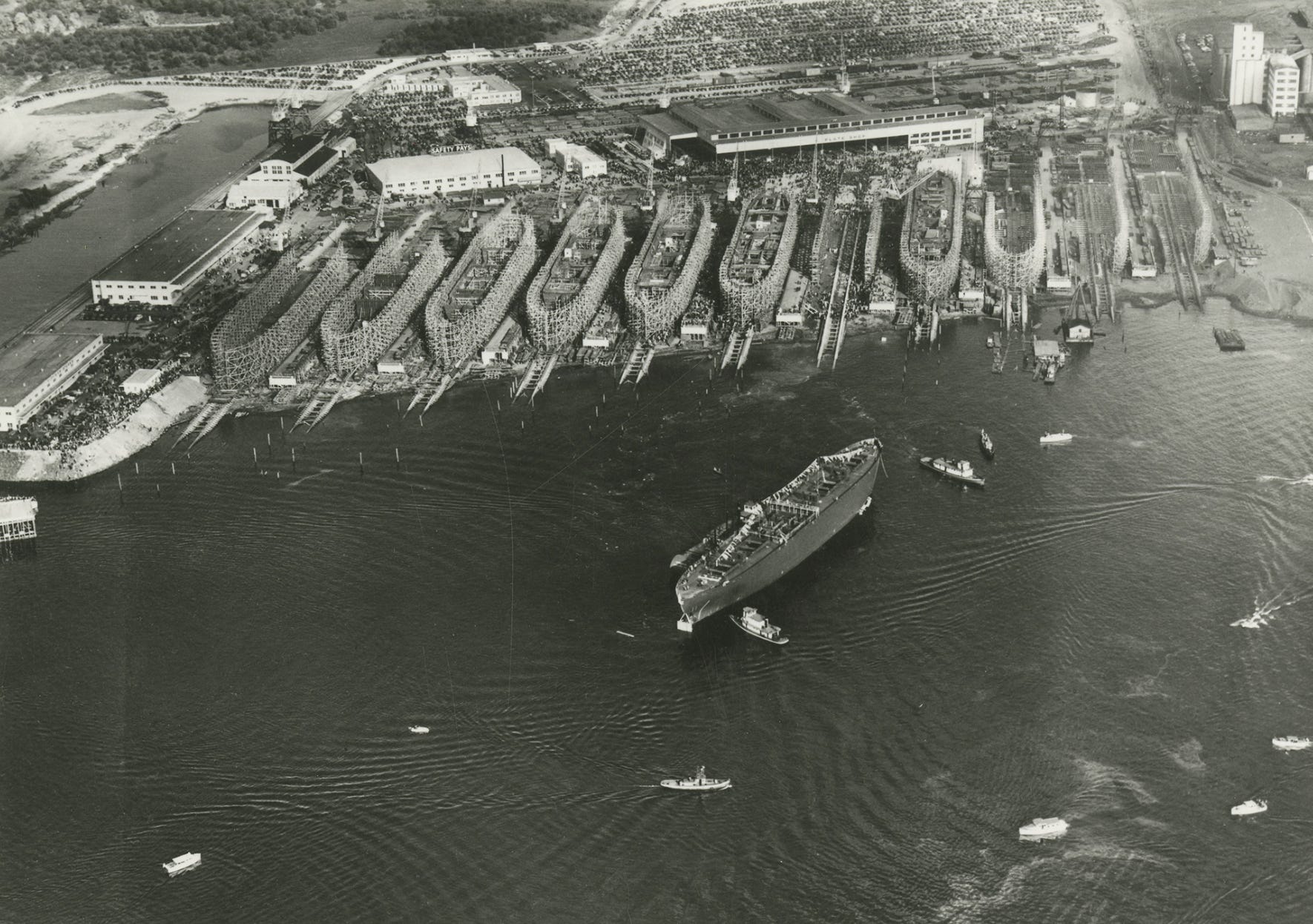 In WWII the Arsenal of Democracy built thousands of Liberty ships. Australia’s shipyards played our part – but here the priority was to repair. ⬇️