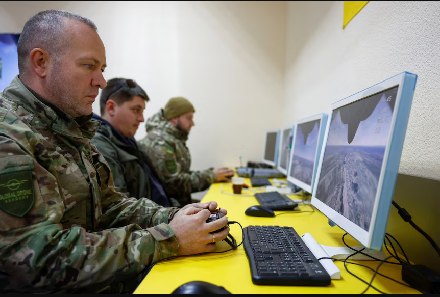 Ukraine is looking to scale its Air and Missile Defence by tapping the private sector. Let’s see how AMD as a service evolves! ⬇️